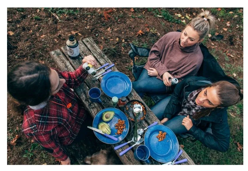 ENAMEL CAMPING TABLEWARE SET -